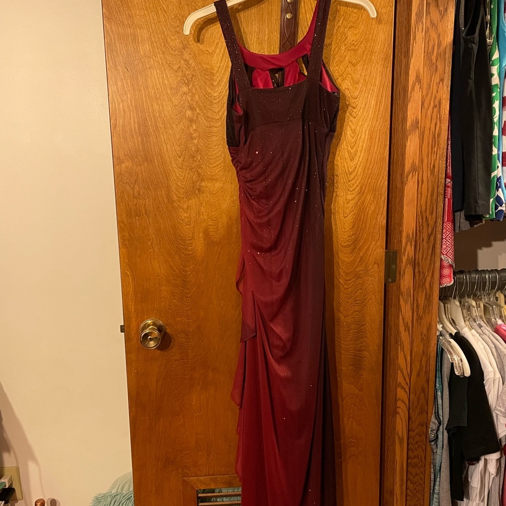 Prom dress - Picture 2 of 4